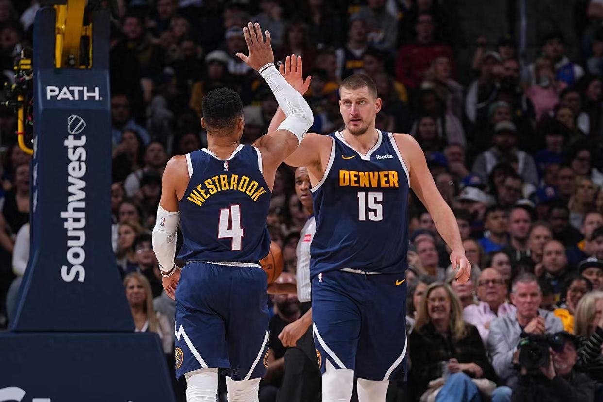 包含穆雷重返赛场，爆冷首场状态出色，勇士观众沸腾！的词条KaiYun Sports登录平台